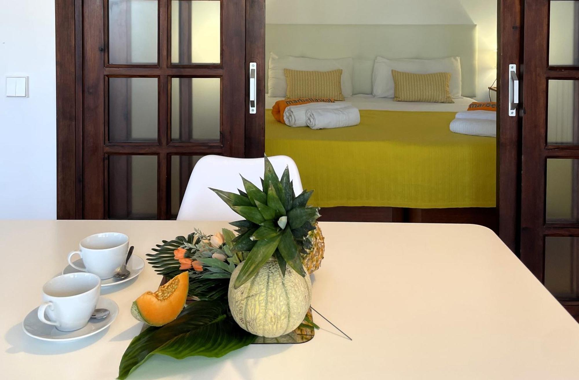 Mediterraneo 508. Fantastic Studio On The Beachfront With Sea Views. Марбелья Экстерьер фото